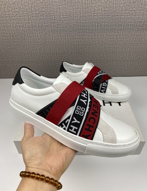 Givenchy Leather Low-Top Sneakers, Classic Lace-Up, Flexible Comfort
