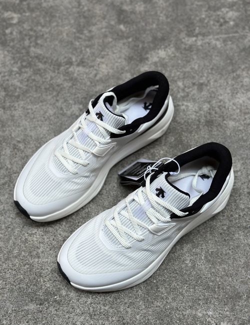 Descente Enerzite Low-top Breathable Running Shoes