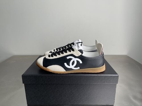 Chanel Calfskin Suede Lace-up Low-top Casual Shoes