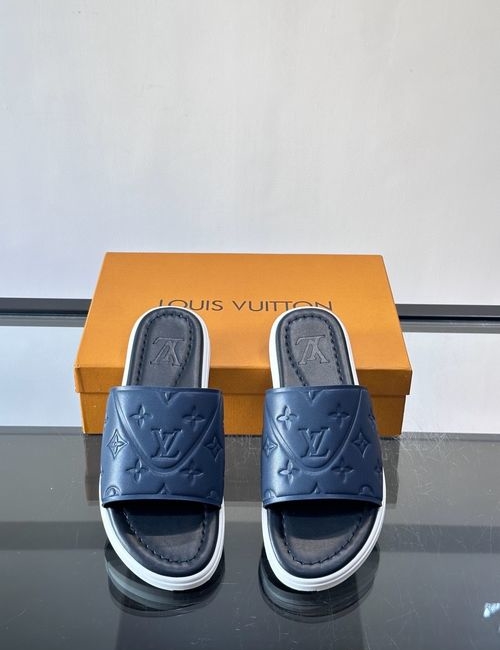 Louis Vuitton LV Flat Beach Slides Simple Exquisite Elegant