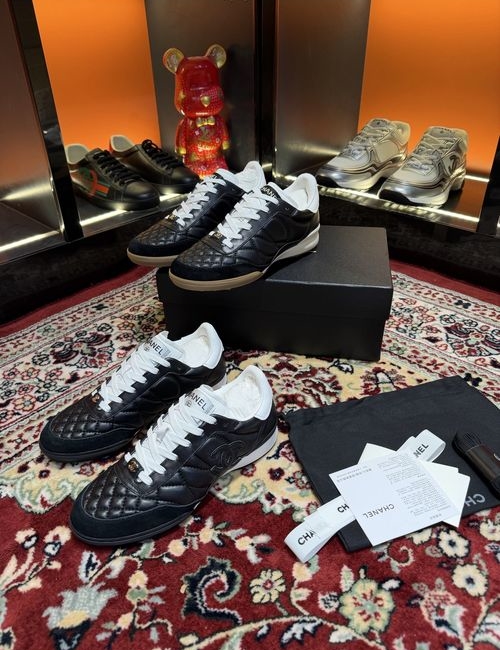 Chanel Versatile Color-block Leather Sneakers