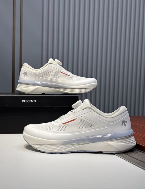 Descente GORE-TEX Cushioned BOA Running Sneakers