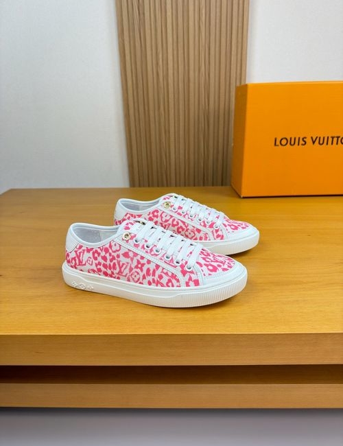 Louis Vuitton LV Casual Sports Shoes Available In Various Sizes