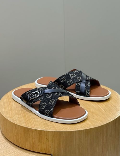 Gucci Lido Leather Interlocking G Slides