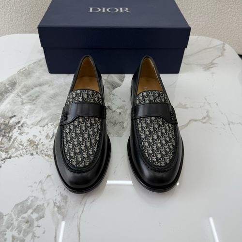 Christian Dior CD Buckle Decor Leather Shoes
