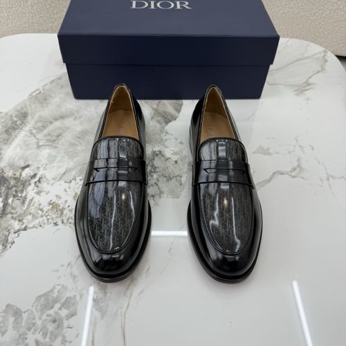 Christian Dior CD Buckle Decor Leather Shoes
