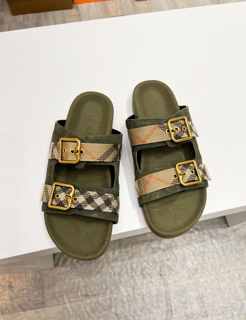 Burberry Cowhide Slides TB Logo Premium Texture