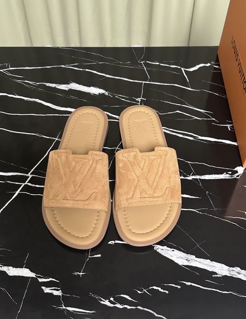 Louis Vuitton LV Cowhide Upper Logo Slides Soft Sole