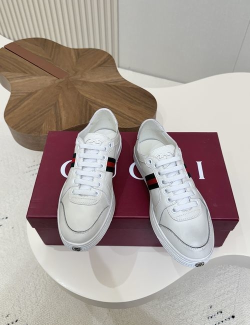 Gucci Vintage Distressed Casual Sneakers