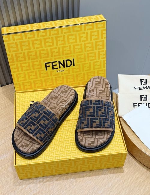 Fendi Color-blocked FF Pattern Rubber Slippers