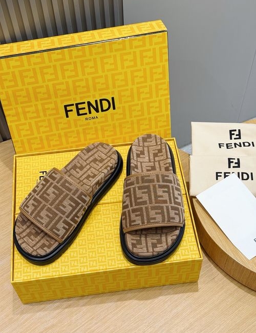 Fendi Color-blocked FF Pattern Rubber Slippers