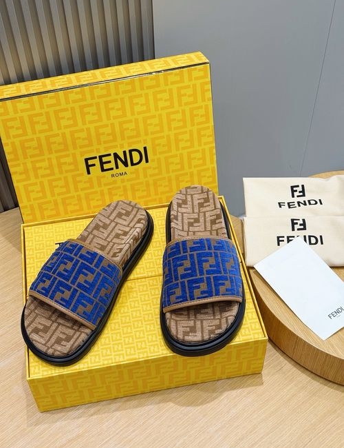 Fendi Color-blocked FF Pattern Rubber Slippers