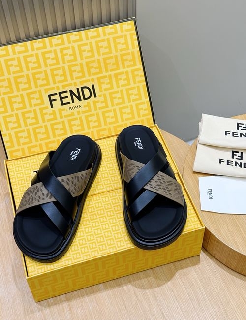 Fendi Beach Sandals With Flexible Rubber Sole
