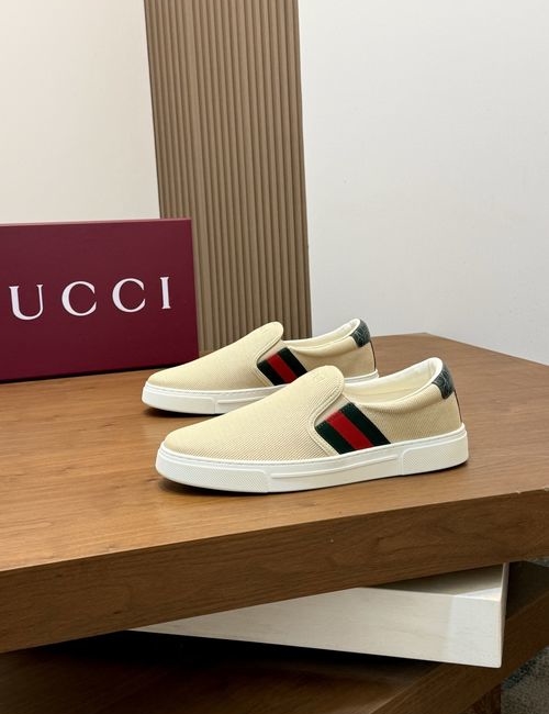 Gucci Pebbled Leather Canvas Casual Sneakers