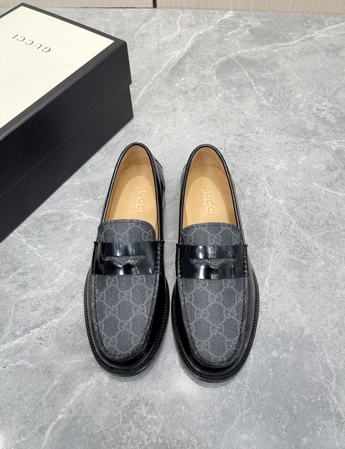 Gucci Slip-on Leather Shoes With Webbing Detail