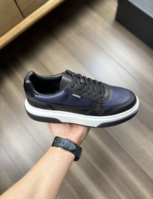 Prada Grain Nappa Leather Casual Sneakers