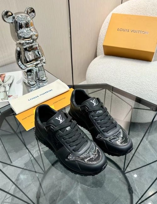 Louis Vuitton LV Stitched Leather Casual Sneakers With Rubber Sole