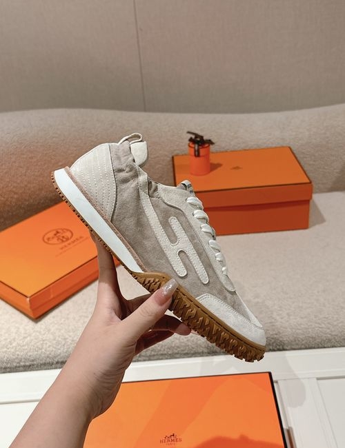 Hermes Casual Sneakers Suede Cowhide Upper TPU Sole