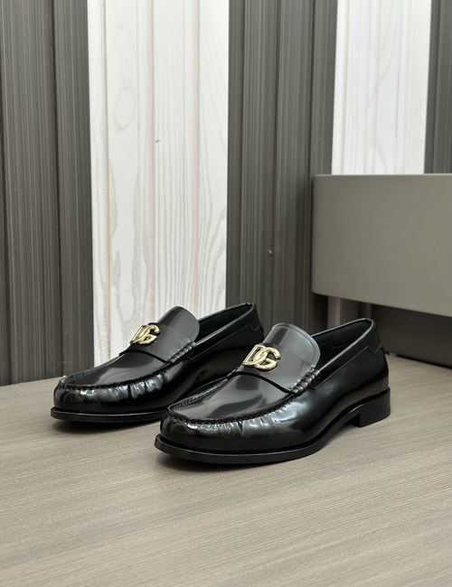 Dolce & Gabbana DG Leather Loafers With Dg Logo, Classic Elegance