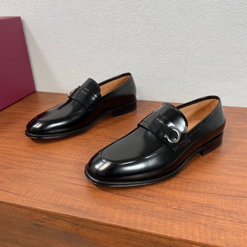 Ferragamo Patent Leather Lace-Up Oxford Shoes