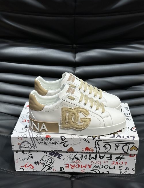 Dolce & Gabbana DG Leather Casual Sneakers With Luxury Hardware
