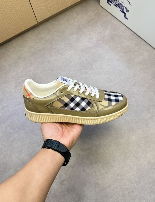 Burberry Patent Leather Casual Sneakers