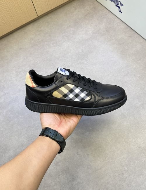 Burberry Patent Leather Casual Sneakers