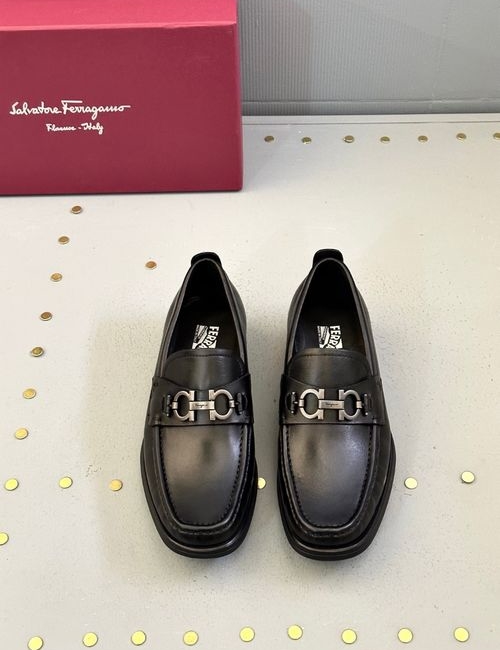 Ferragamo Gancini Buckle Moccasins Soft Cowhide Shoes