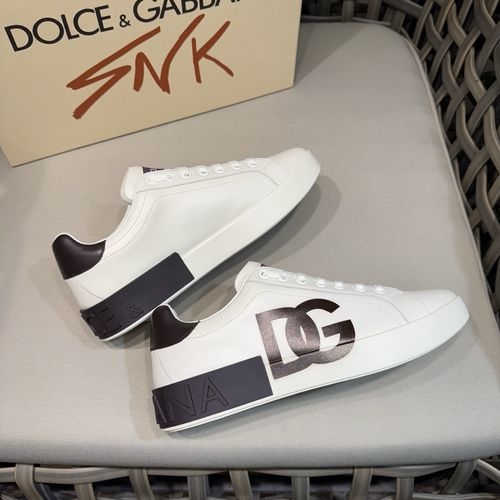 Dolce & Gabbana DG Leather Casual Shoes DG Hardware Buckle