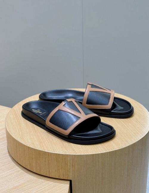 Valentino Hollow V Hardware Leather Slippers