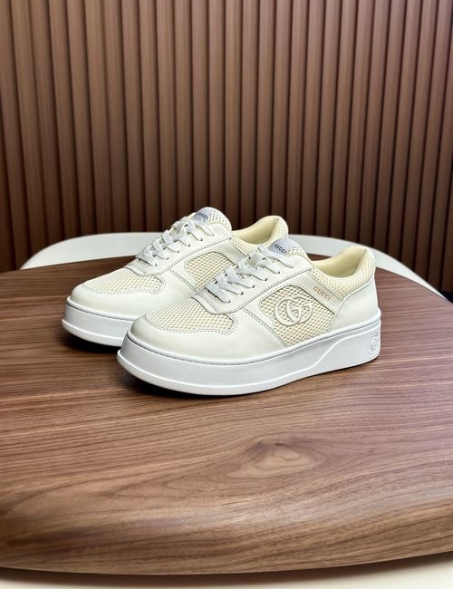 Gucci Premium Leather Casual Sneakers With Embroidered Totem