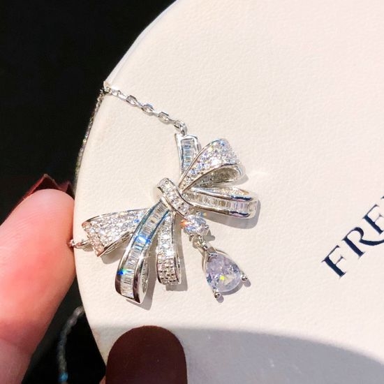 Graff Bow Knot Pendant Necklace