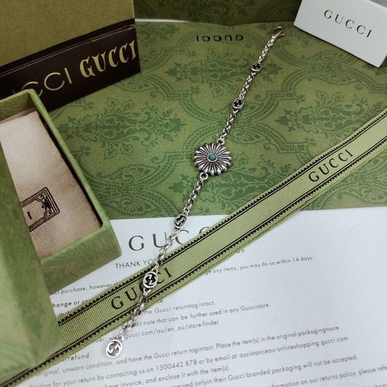 Gucci Flower Pendant Decorated Bracelet