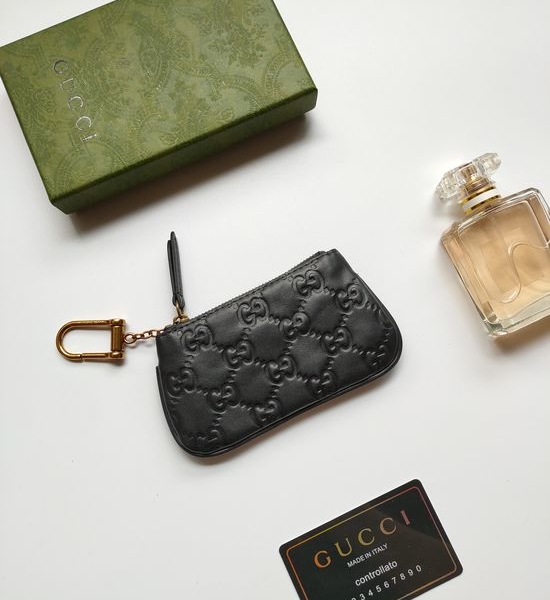 Gucci Grained Leather Coin Purse Compact Accessory Pouch