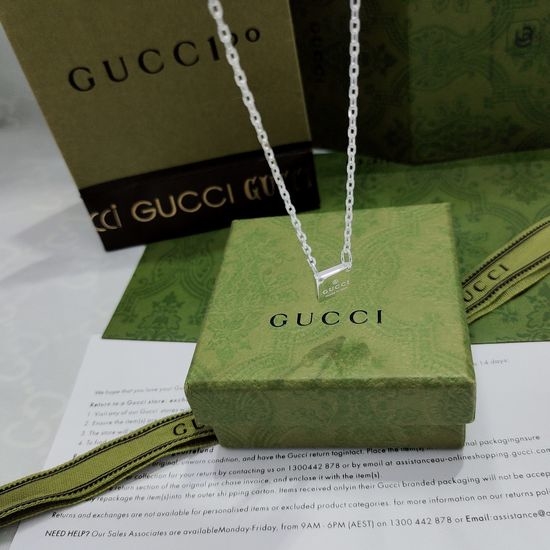 Gucci Square Engraved Logo Pendant Chain Necklace