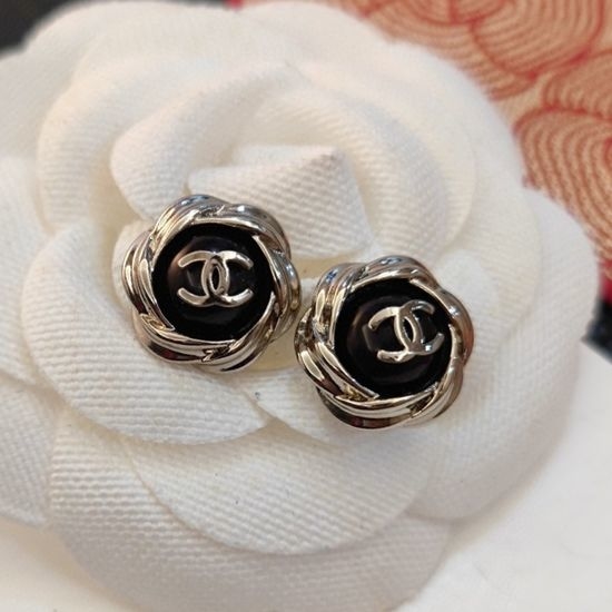Chanel Black Pearl Ring Stud Earrings Classic Style