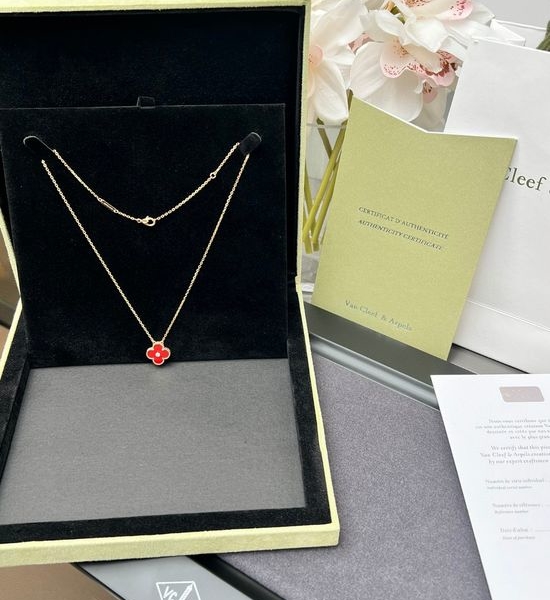 Van Cleef & Arpels VCA Carnelian Four Leaf Clover Necklace