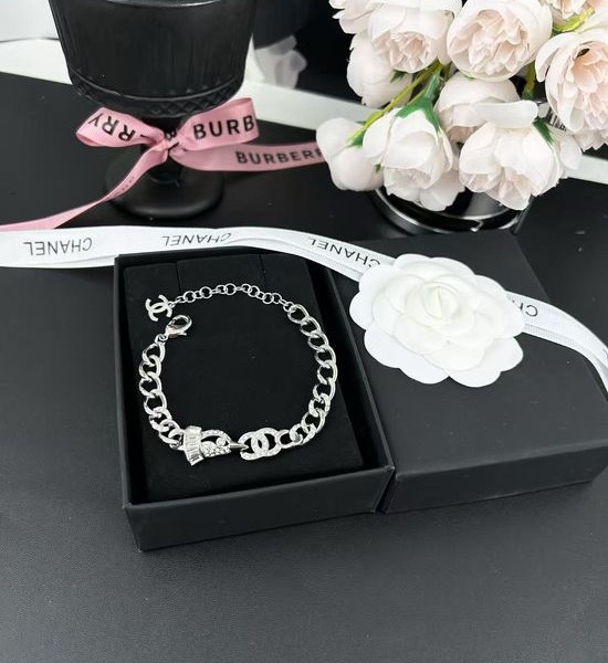 Chanel Silver Bird Shape Double C Chain Bracelet