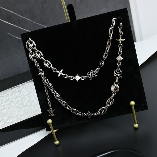 Louis Vuitton LV Vintage Nautical Chain Necklace