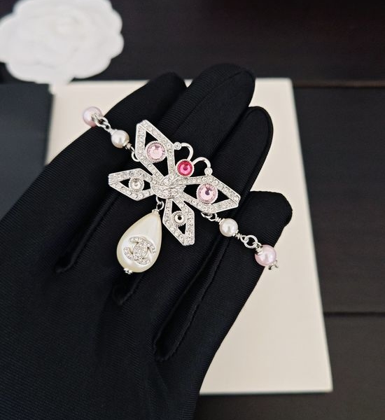 Chanel White Gold Hollow Bow Bracelet