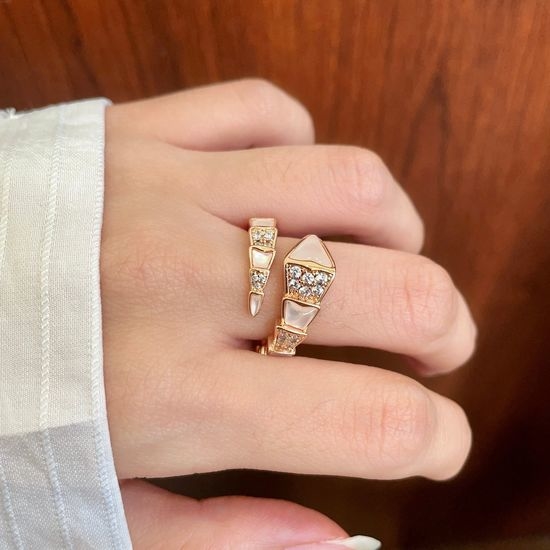 Bvlgari Snake Pattern Texture Ring