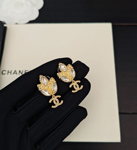 Chanel Golden Leaf Crystal Drop Earrings