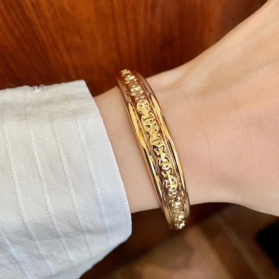 Chanel Exquisite Shiny Brass Bangle