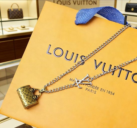 Louis Vuitton LV Classic Handbag Shape Pendant For Jewelry