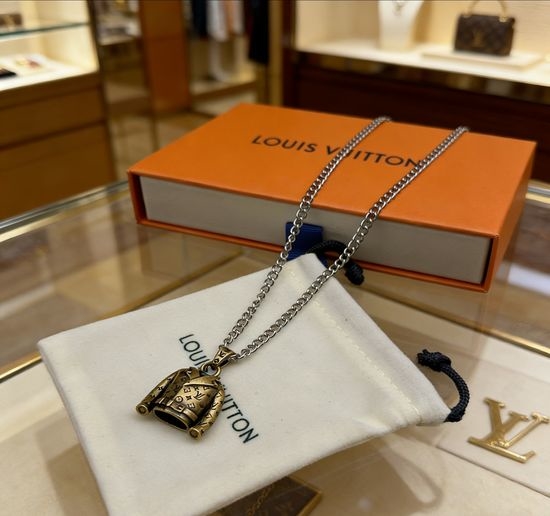 Louis Vuitton LV Jacket Shape Pendant For Bracelet Chain