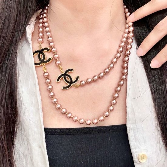 Chanel Classic Pearl Inlaid Sweater Chain