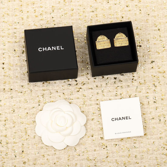 Chanel Vintage Classic Elegant Stud Earrings