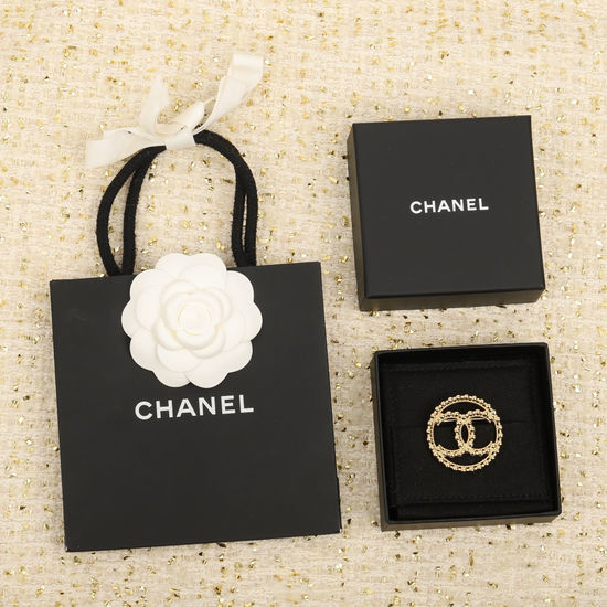 Chanel Elegant Polished Classic Brooch