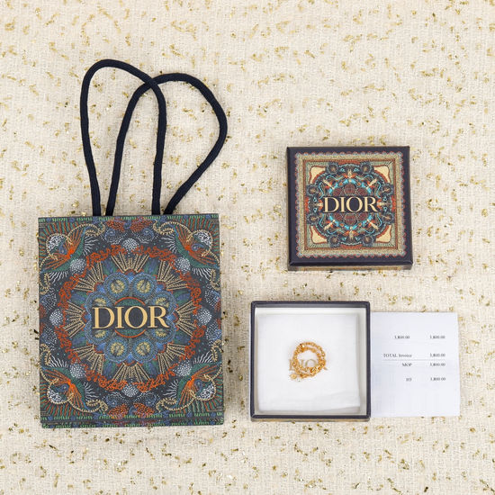 Christian Dior CD Classic Pearl Decor Letter Ring