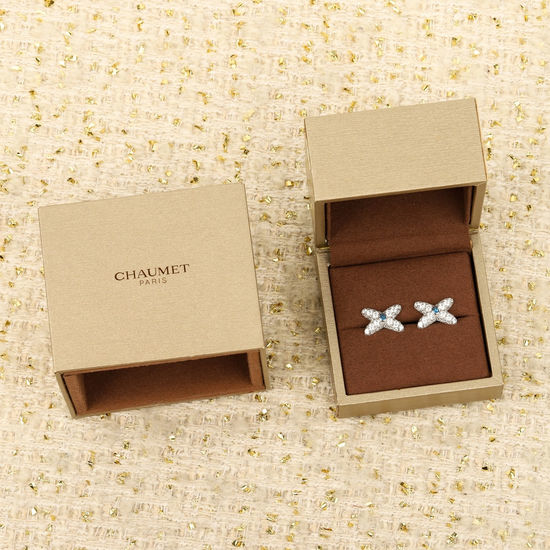 CHAUMET Elegant Link Symbol Stud Earrings